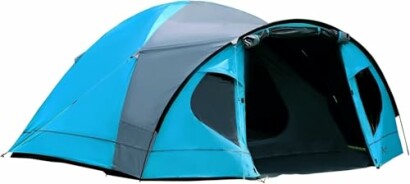 Blaues Campingzelt mit offenem Eingang.